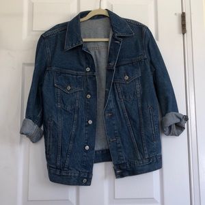 Brandy Melville relaxed boyfriend fit jean jacket